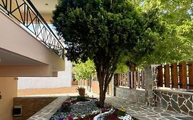 Tillo Apartments